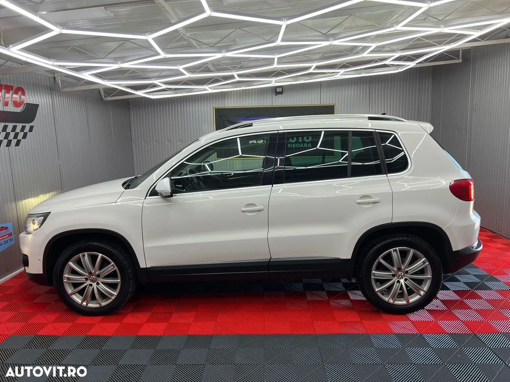 Volkswagen Tiguan - 19