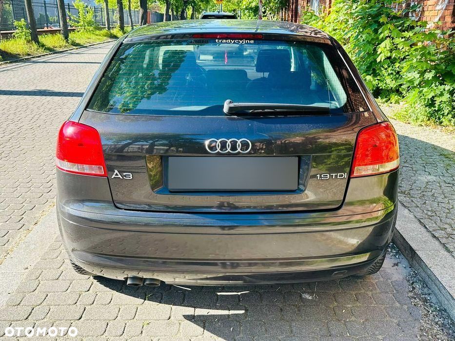 Audi A3 3-drzwiowe 1.6 TDI DPF S line Sportpaket - 2
