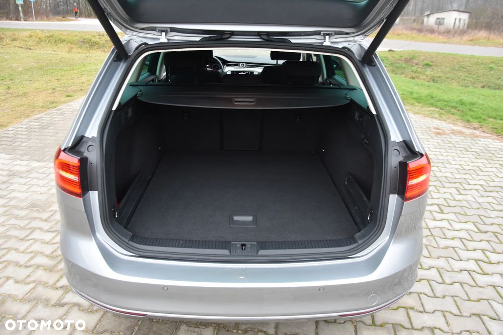 Volkswagen Passat - 17