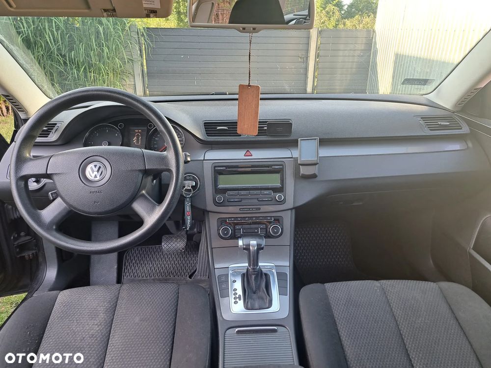 Volkswagen Passat - 10