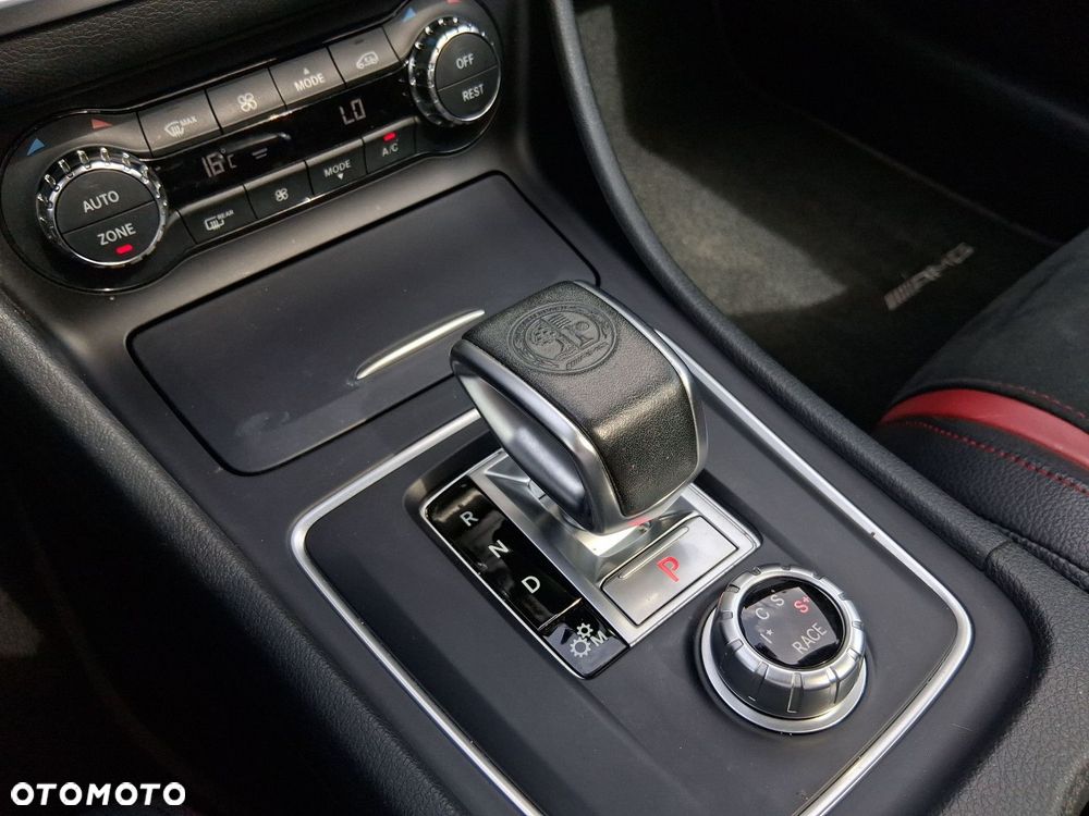Mercedes-Benz GLA - 17