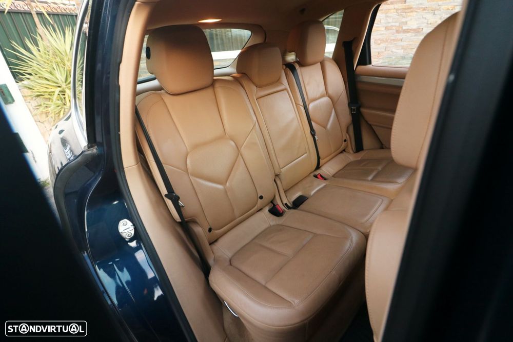 Porsche Cayenne S - 14