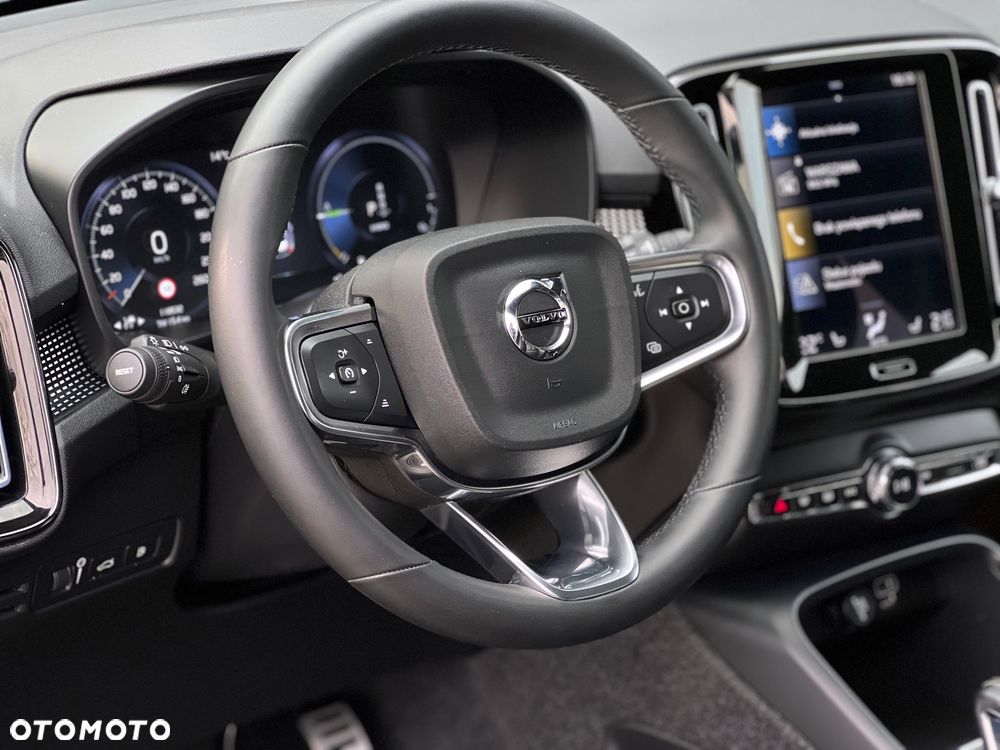 Volvo XC 40 T5 Plug-In Hybrid R-Design - 22