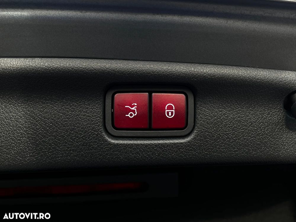 Mercedes-Benz C 300 de 9G-TRONIC AMG Line - 29