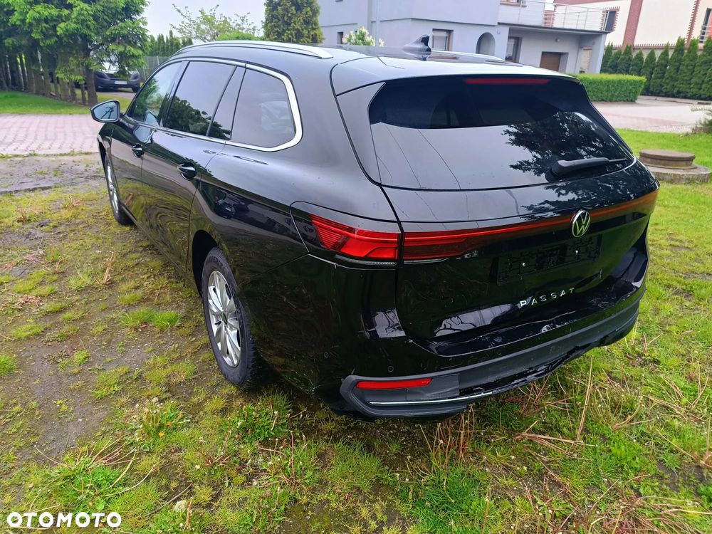 Volkswagen Passat 2.0 TDI SCR DSG - 11