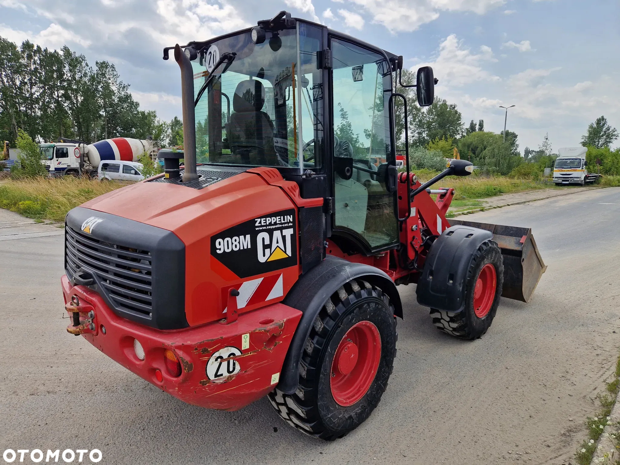 Caterpillar 908M - 4