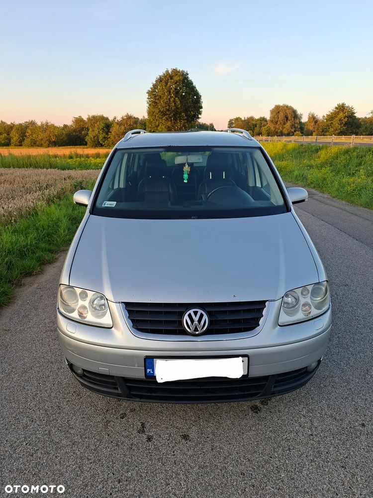 Volkswagen Touran 2.0 TDI Highline - 14