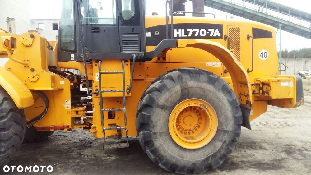 Hyundai HL77077A - 10