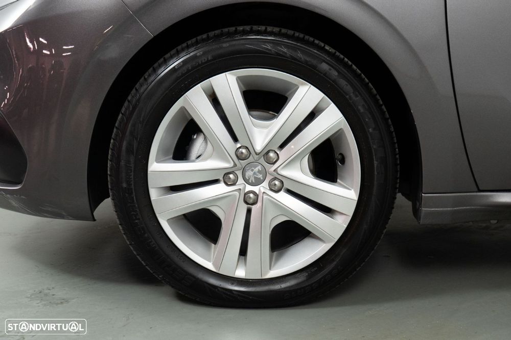 Peugeot 208 1.2 PureTech Style - 18