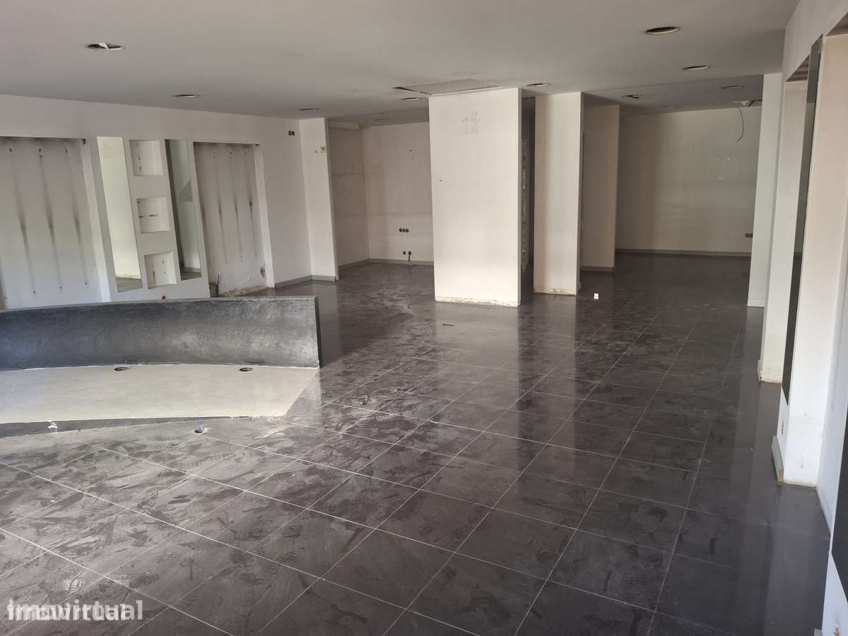 Espaço comercial para alugar ou venda centro de Santo Tirso - Grande imagem: 3/9