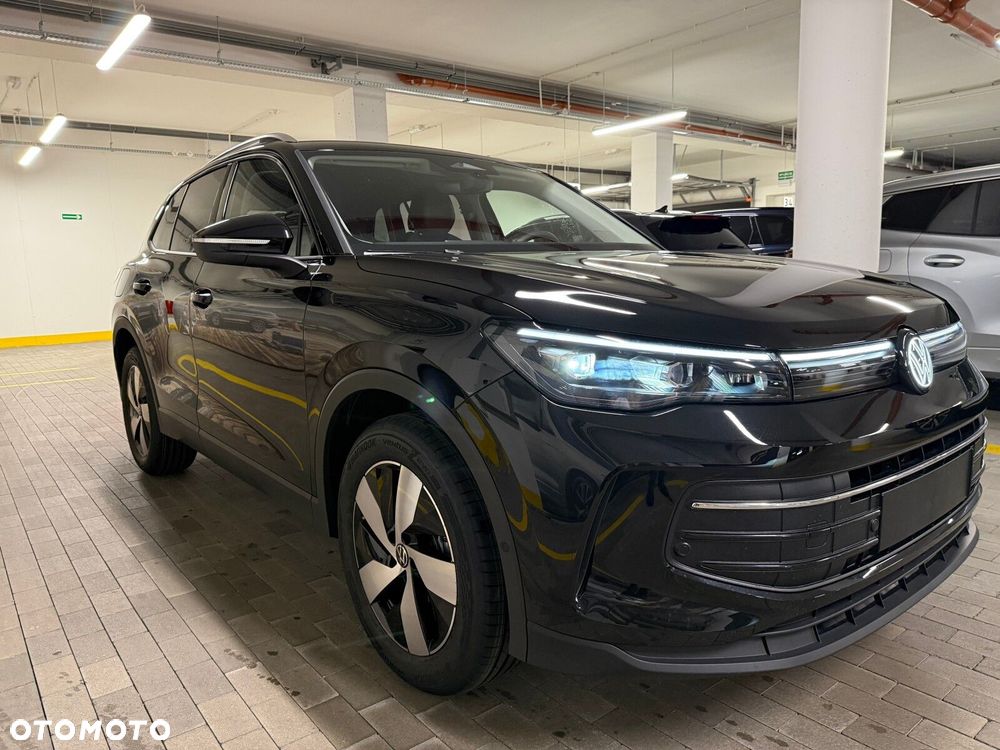 Volkswagen Tiguan - 12