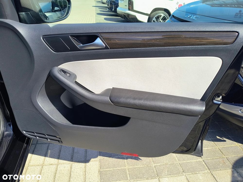 Volkswagen Jetta 1.4 TSI BMT Comfortline - 16