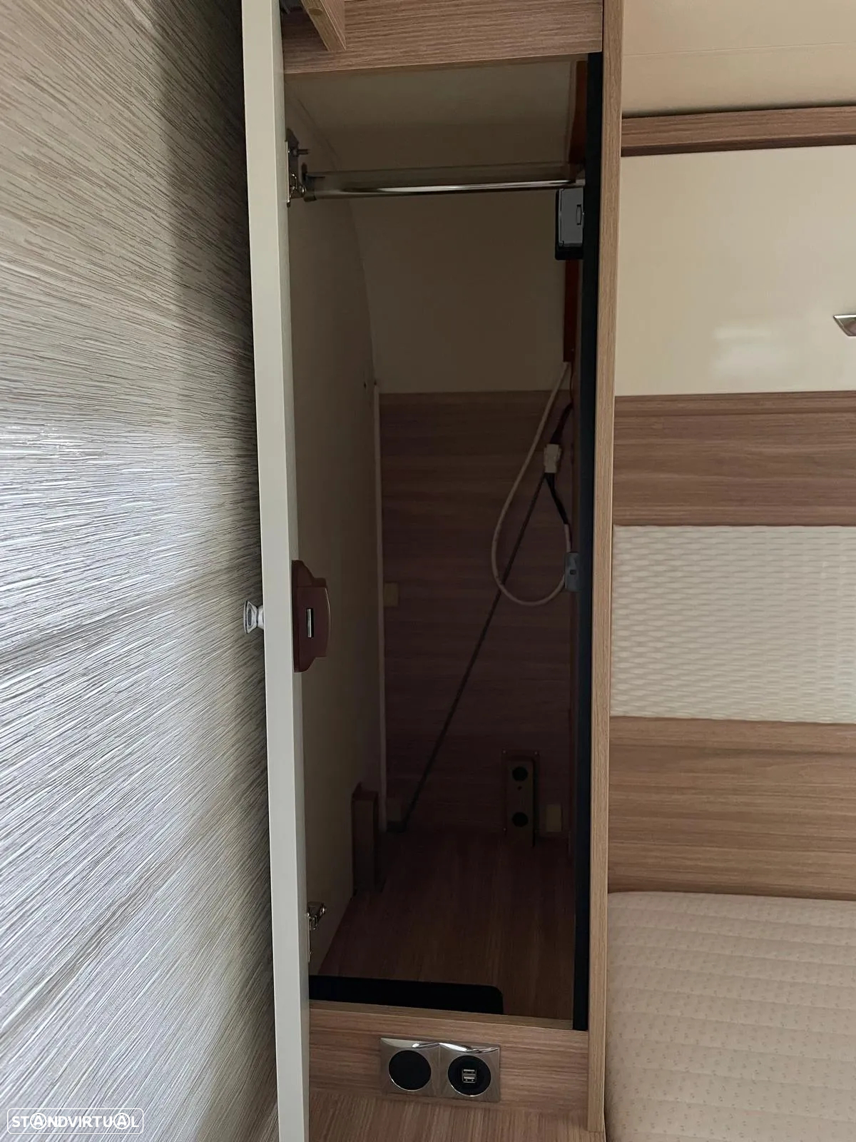 Burstner Lyseo Time Fidelity - Autocaravana c/Camas Central e Elevatória - 47