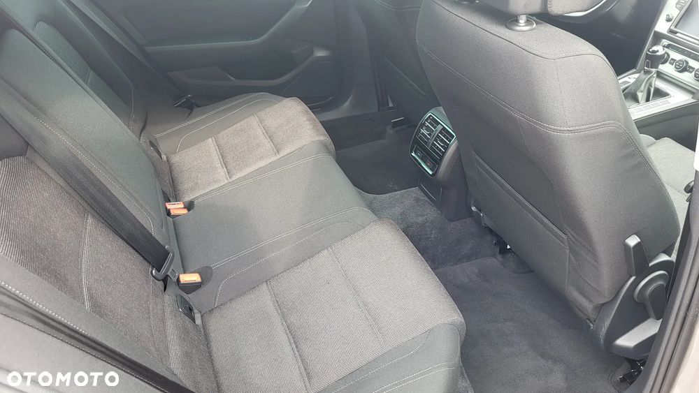 Volkswagen Passat 1.8 TSI BMT Comfortline - 21
