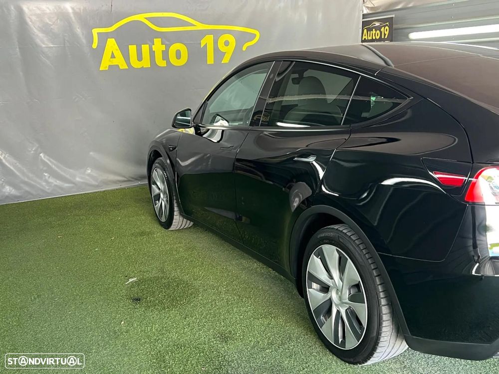 Tesla Model Y RWD - 5