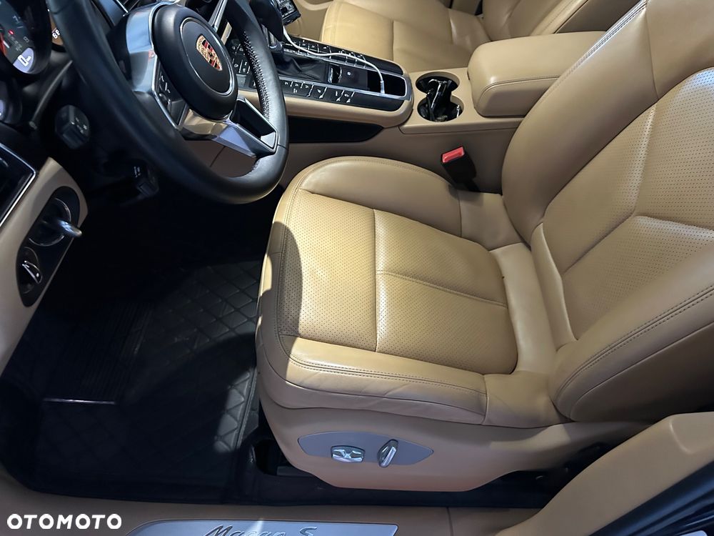 Porsche Macan - 17