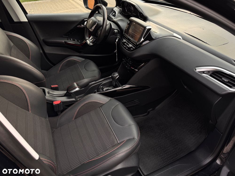 Peugeot 2008 PureTech 110 Stop&Start EAT6 GT-Line Edition - 9