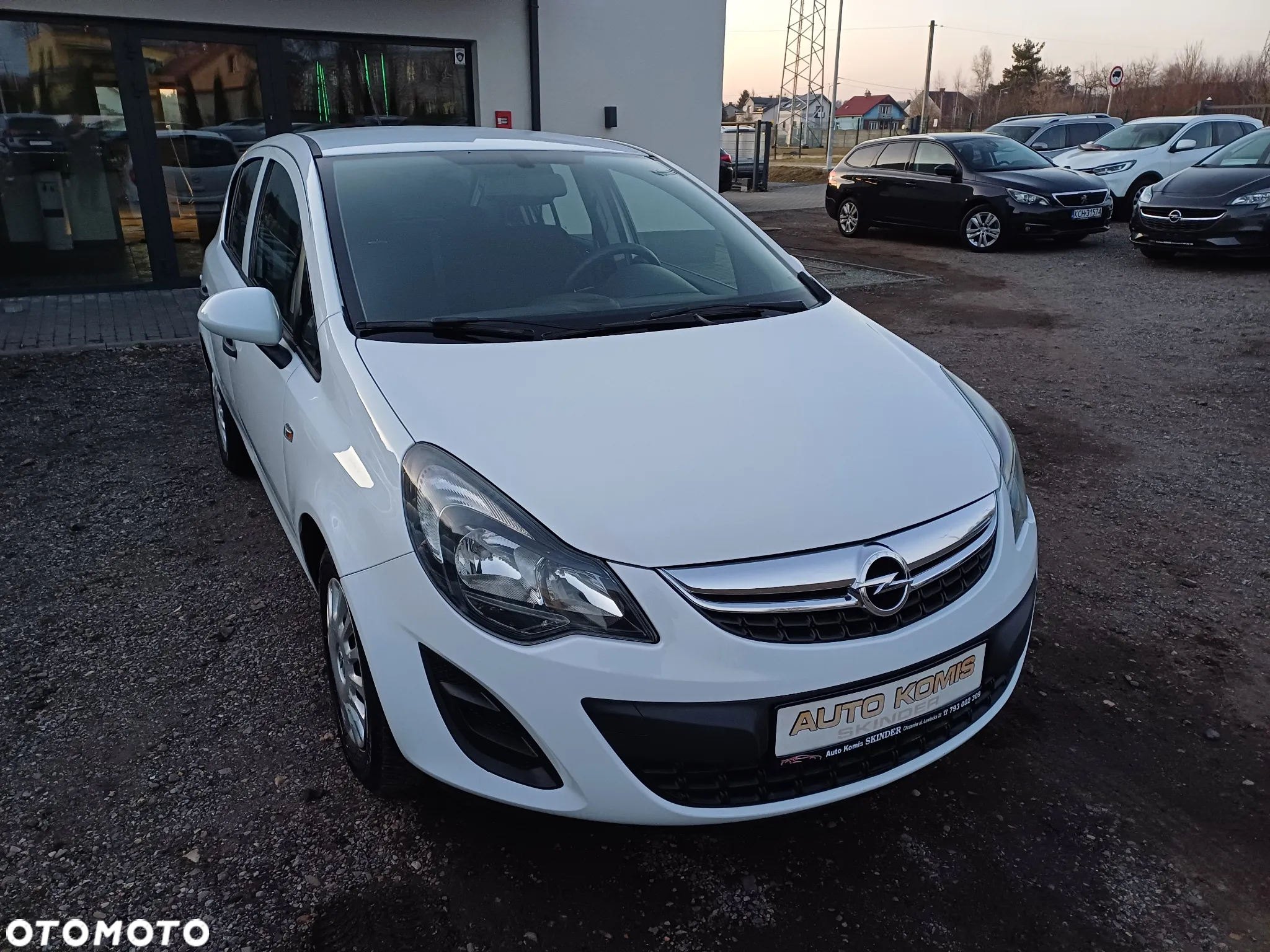 Opel Corsa 1.2 16V Enjoy - 8