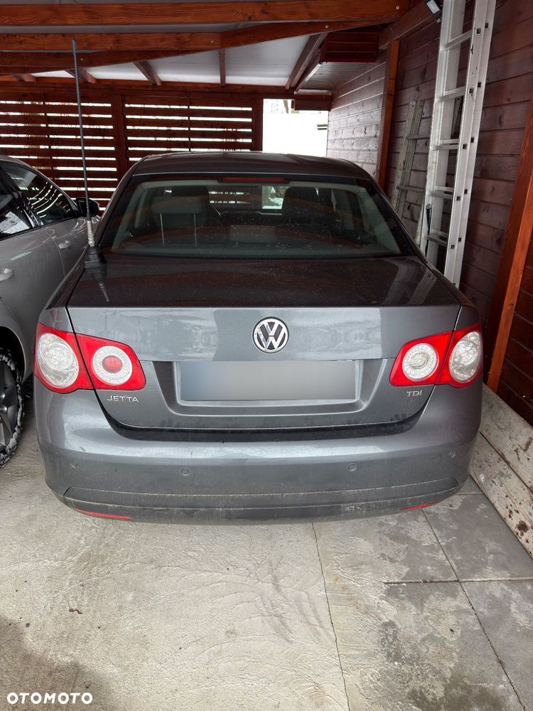 Volkswagen Jetta 1.9 TDI Comfortline - 3
