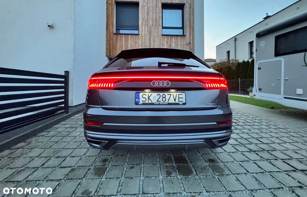 Audi Q8 - 9
