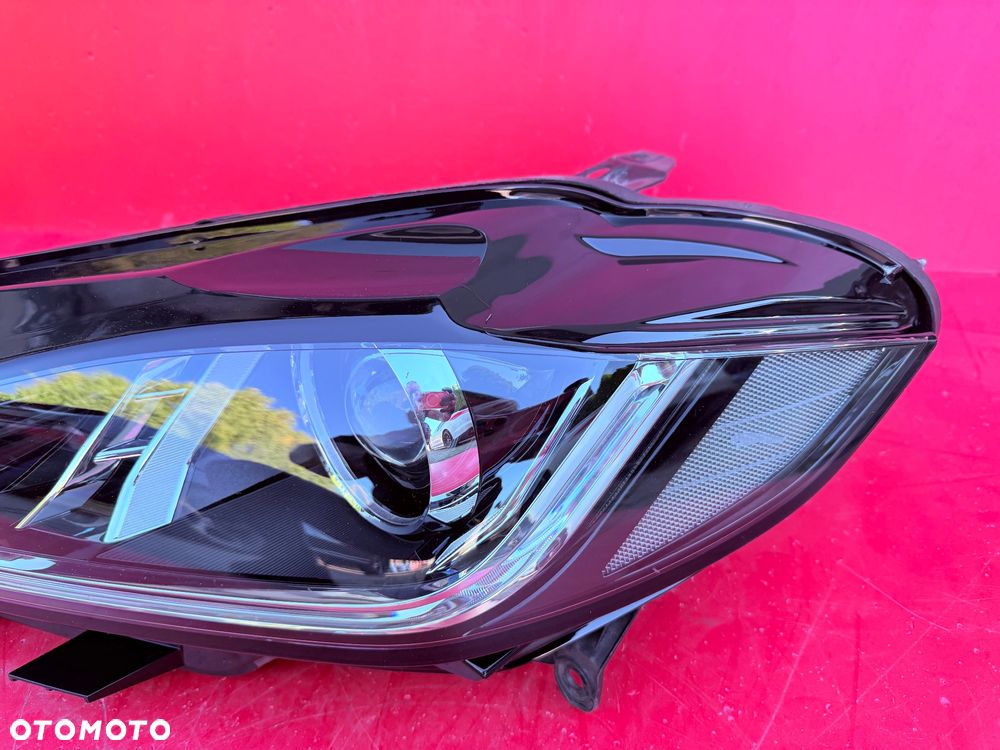 LAMPA LEWA JAGUAR XE XE760 BI XENON EU BDB GX73-13W030 - 3