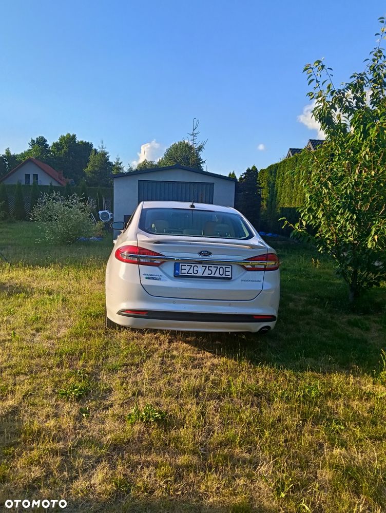 Ford Fusion - 5