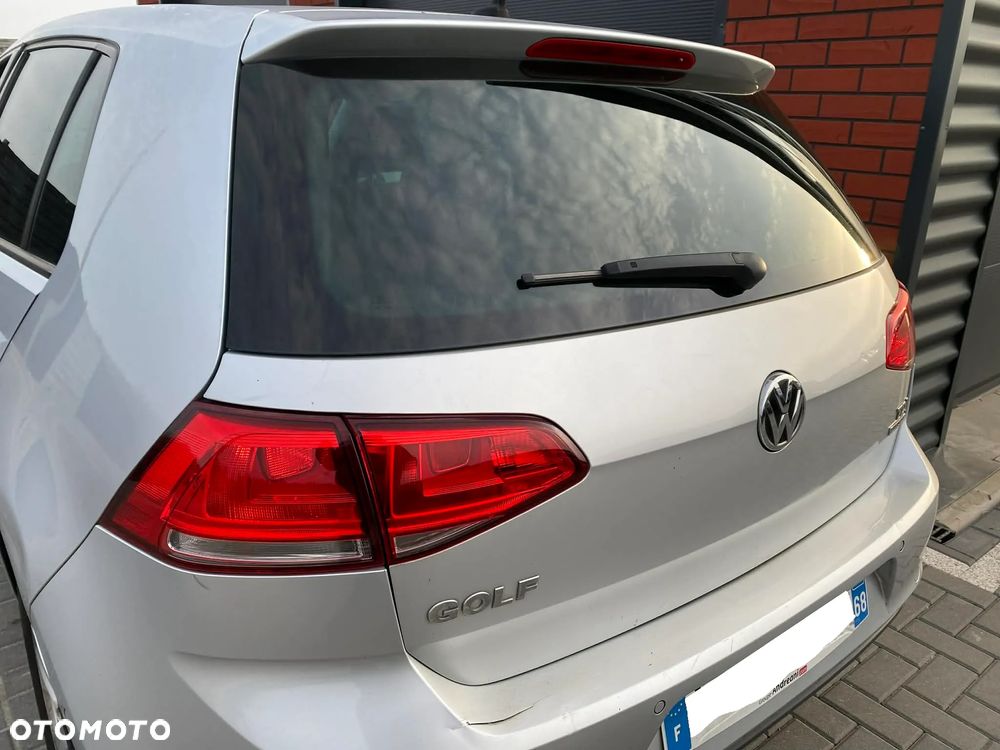 Volkswagen Golf 1.6 TDI BlueMotion Technology DSG Comfortline - 22