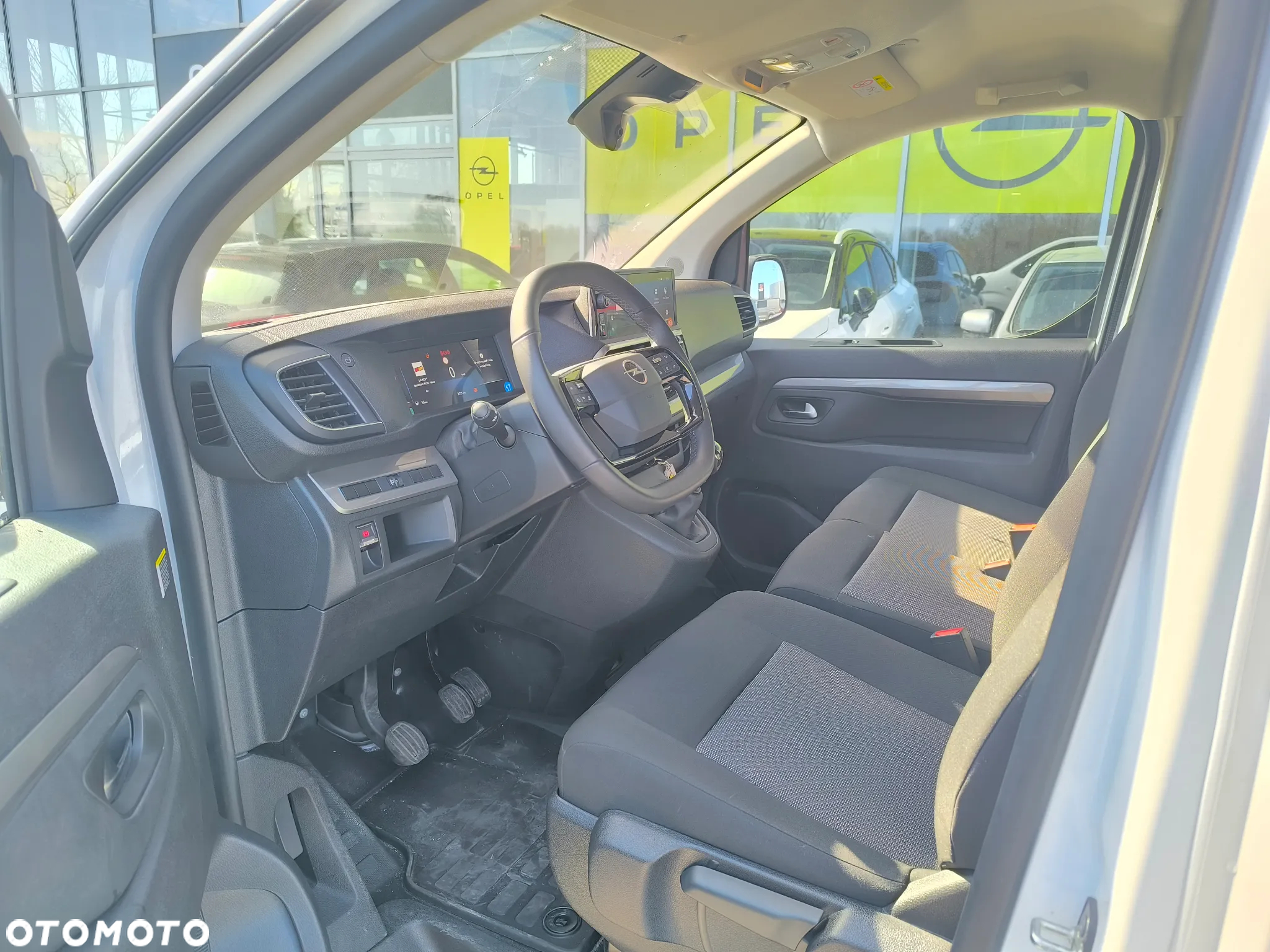 Opel VIVARO - 13