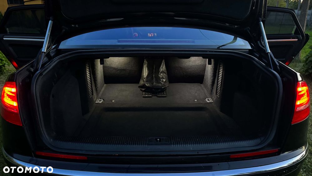 Audi A8 W12 quattro Langversion - 33