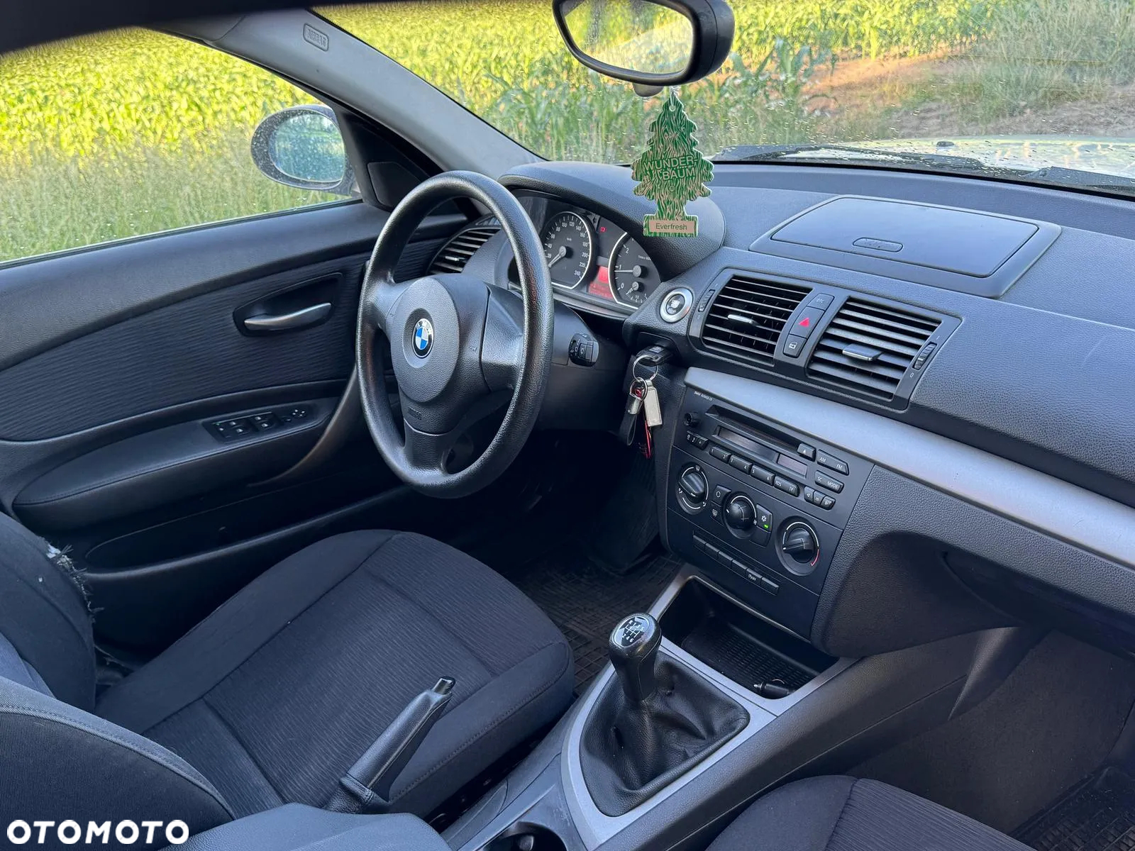 BMW Seria 1 116i - 26