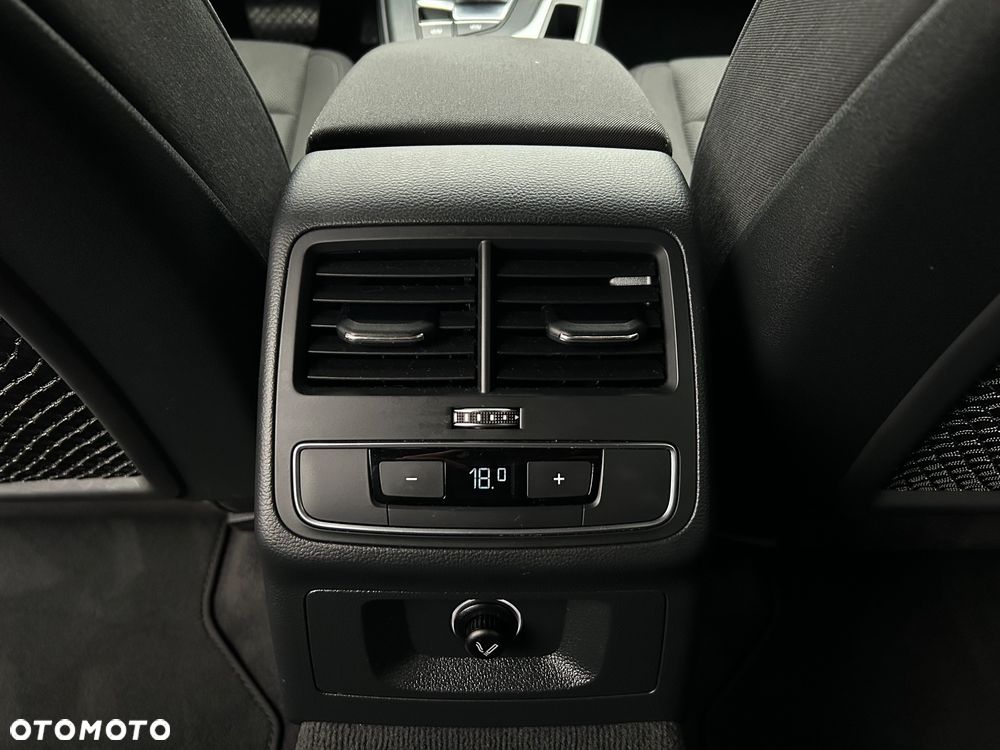 Audi A4 Avant 2.0 TDI S tronic - 36