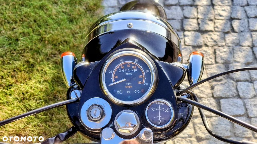 Royal Enfield Bullet - 9