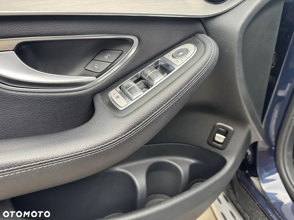 Mercedes-Benz GLC 220 d 4Matic 9G-TRONIC - 12