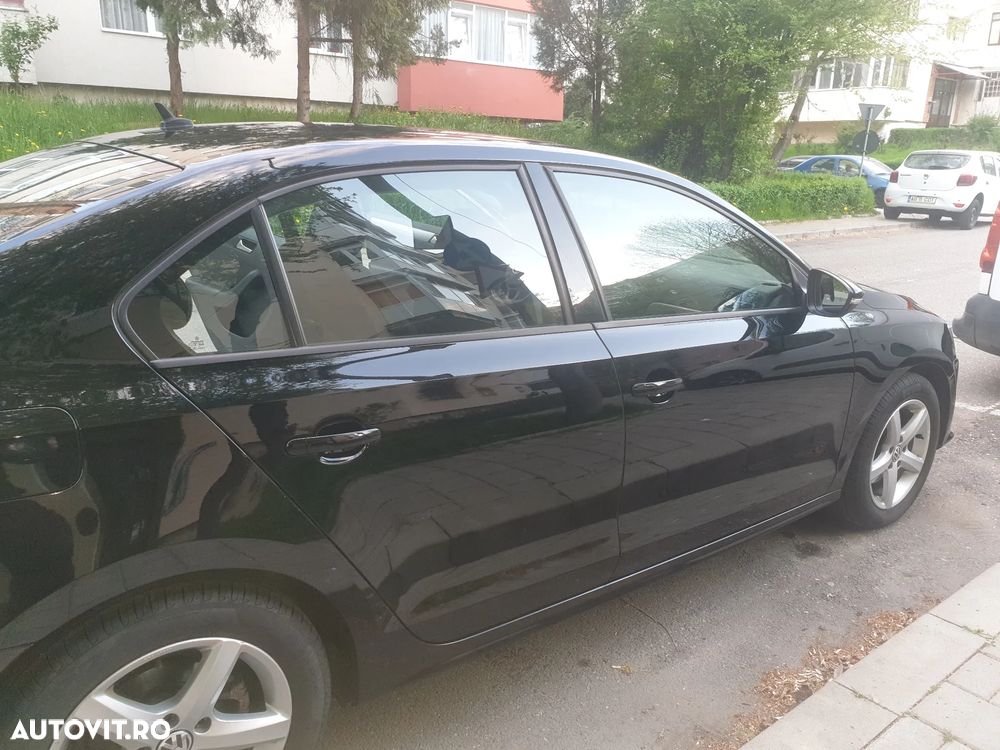 Volkswagen Jetta - 5