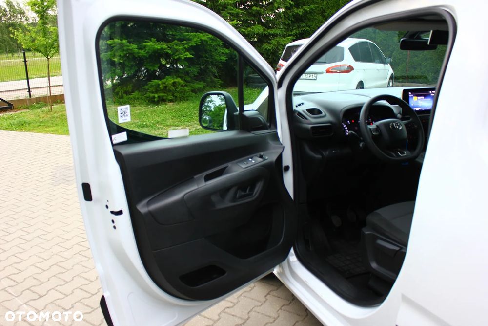 Toyota PROACE CITY BLASZAK 2 OSOBOWY 1.2 D-4T BENZYNA 110KM PEWNE AUTO FV23% - 29