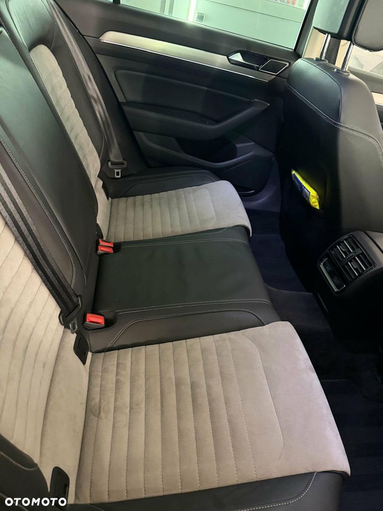 Volkswagen Passat - 14