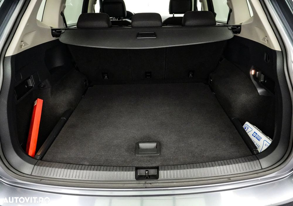 Volkswagen Tiguan Allspace 2.0 TDI 4Mot DSG Elegance - 27