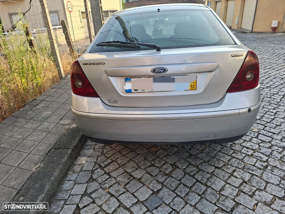 Ford Mondeo 2.0 TDCI DPF Ghia - 3