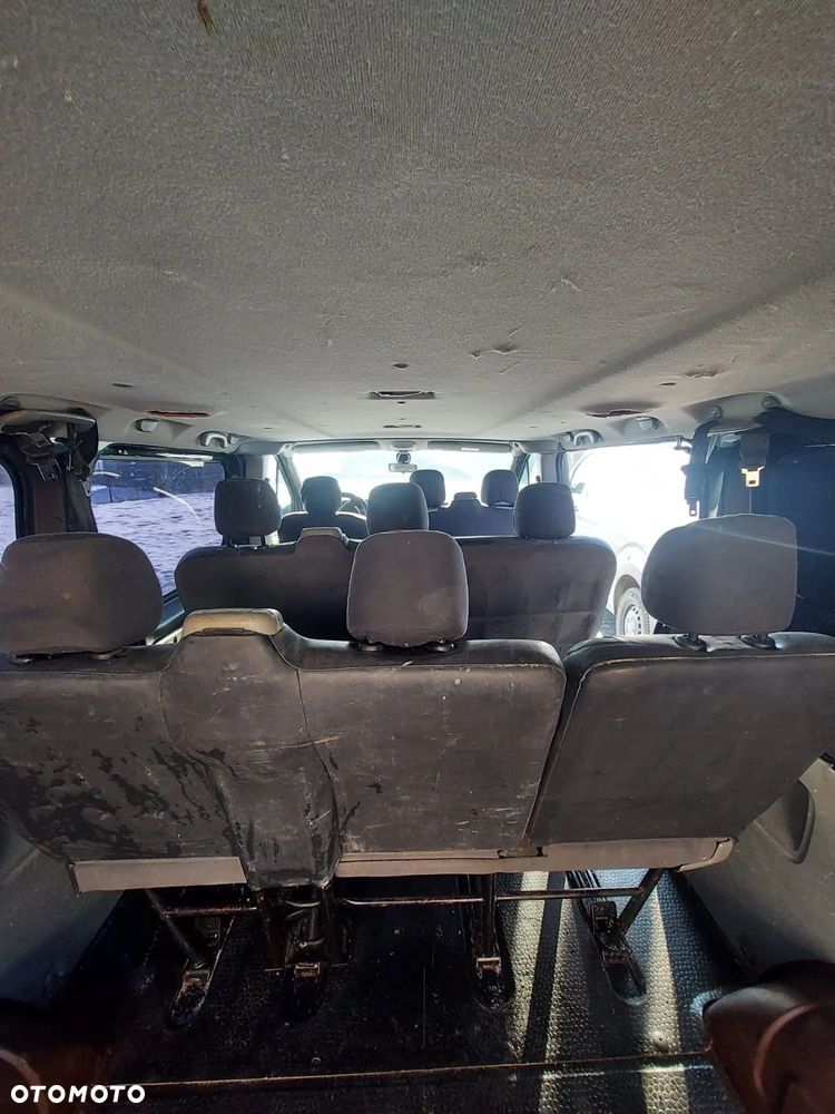 Renault Trafic - 16