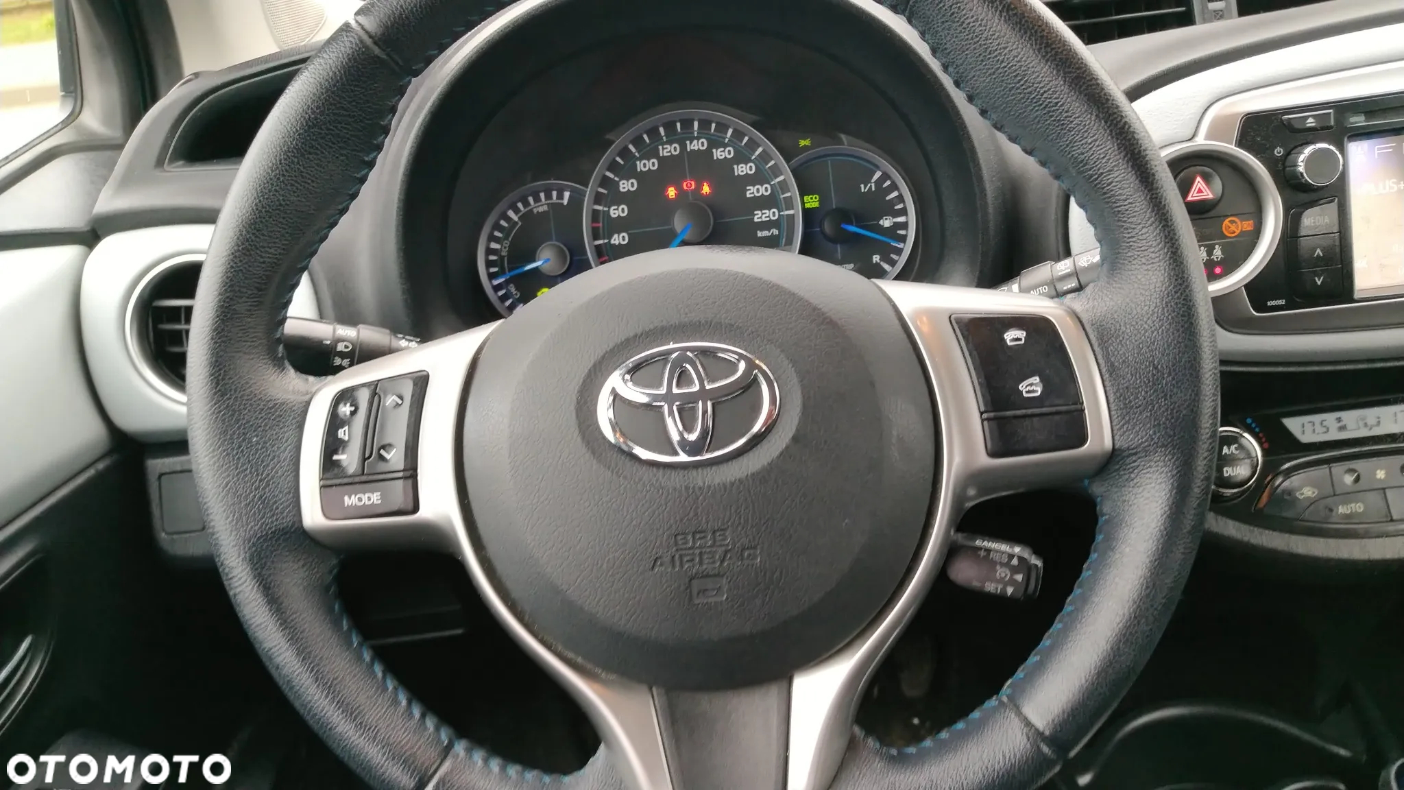 Toyota Yaris Hybrid 1.5 VVT-i Comfort - 23