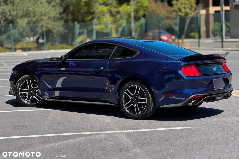 Ford Mustang - 12