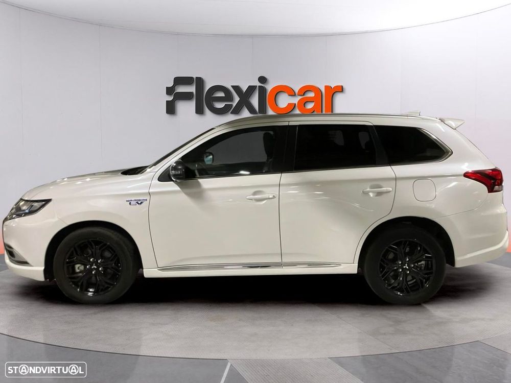 Mitsubishi Outlander - 3