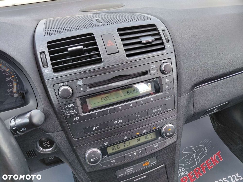 Toyota Avensis - 21