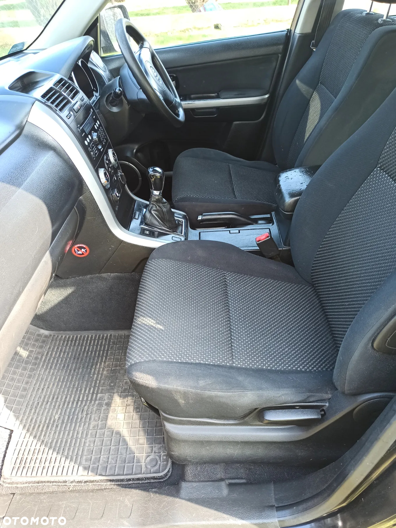 Suzuki Grand Vitara 2.0 - 5