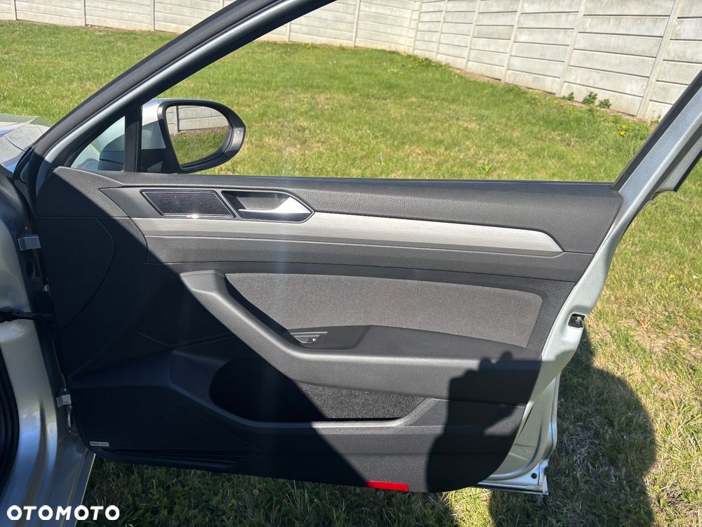 Volkswagen Passat 1.4 TSI BMT Comfortline - 14