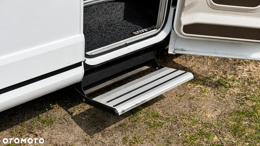 KNAUS Sky Wave - 12