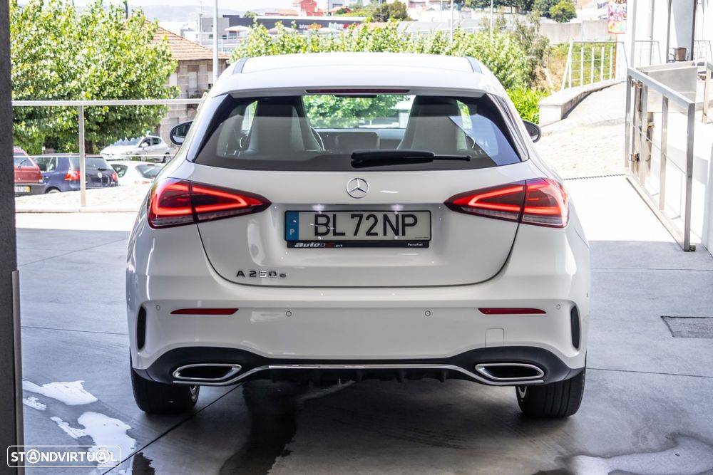 Mercedes-Benz A 250 e AMG Line - 7