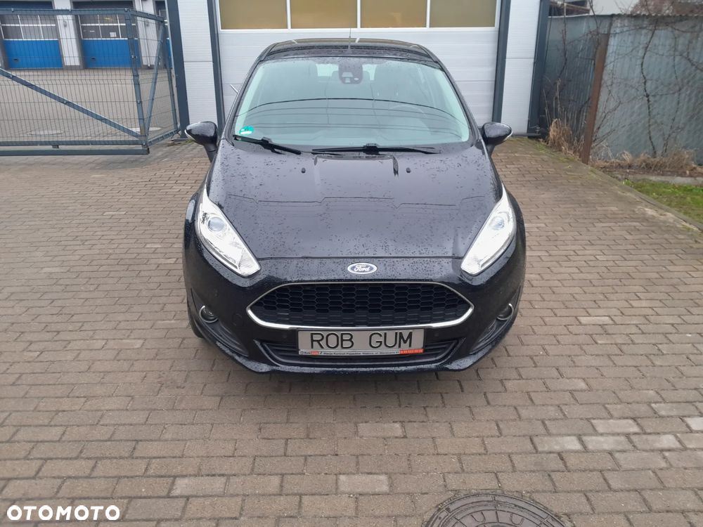 Ford Fiesta 1.0 Champions Edition - 8