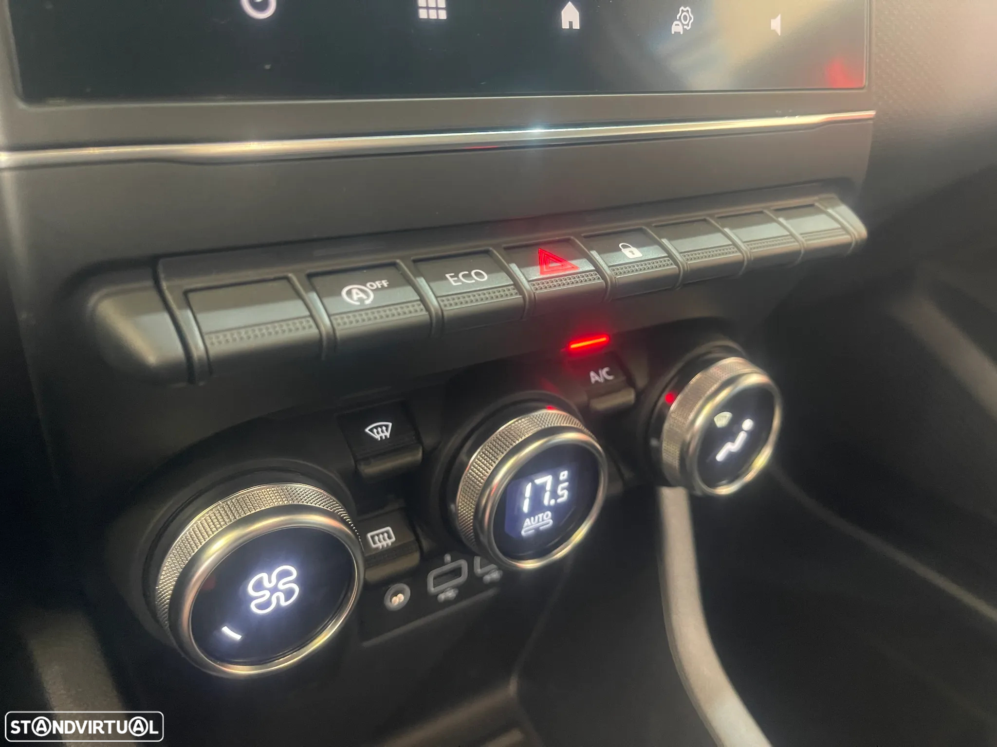 Renault Clio BLUE dCi 100 BUSINESS EDITION - 50