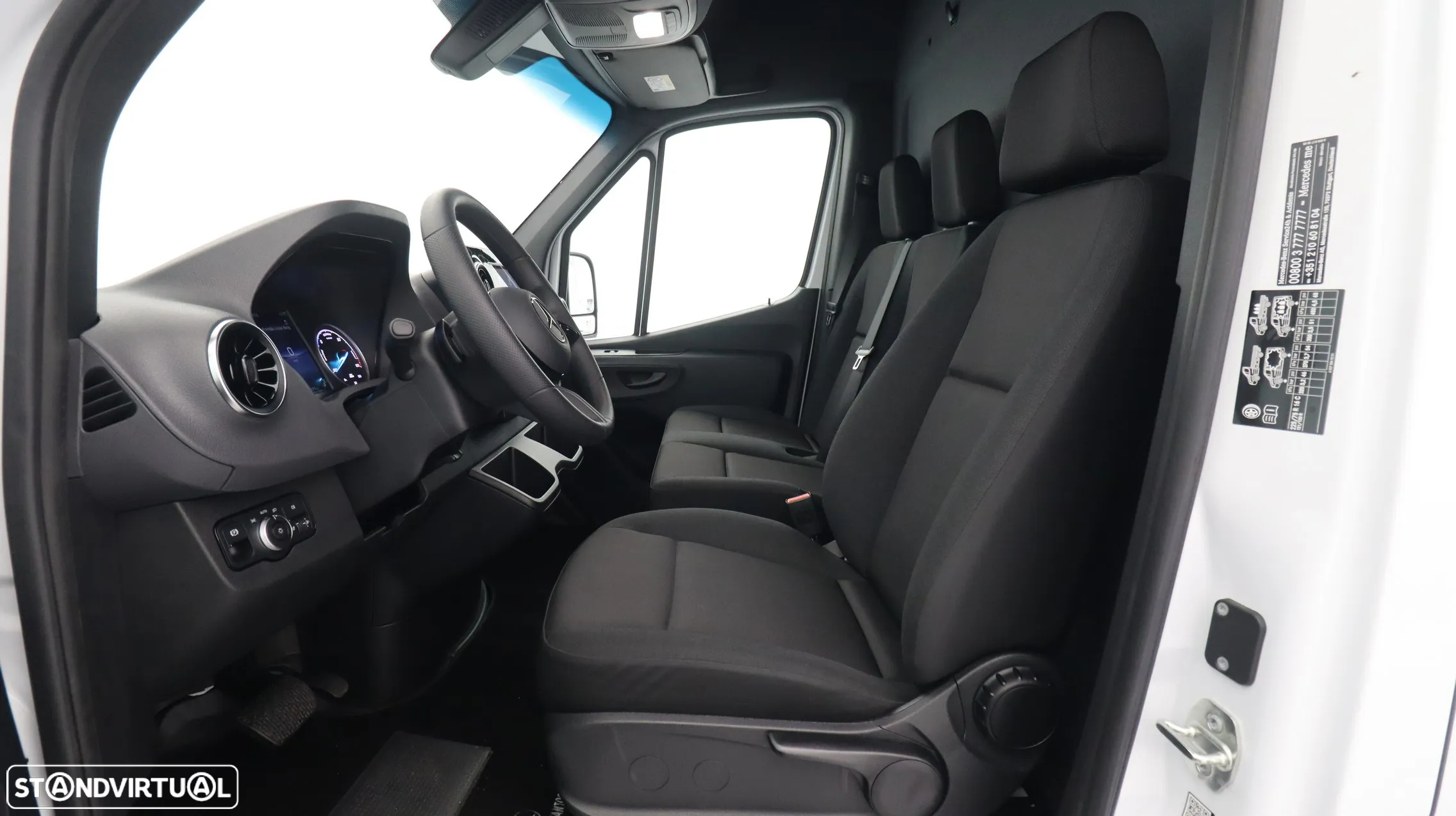 Mercedes-Benz eSprinter - 12